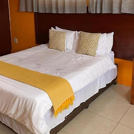 Khutsong Guests House Otel Burgersfort Dış mekan fotoğraf