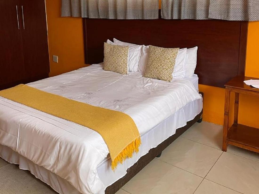 Khutsong Guests House Otel Burgersfort Dış mekan fotoğraf