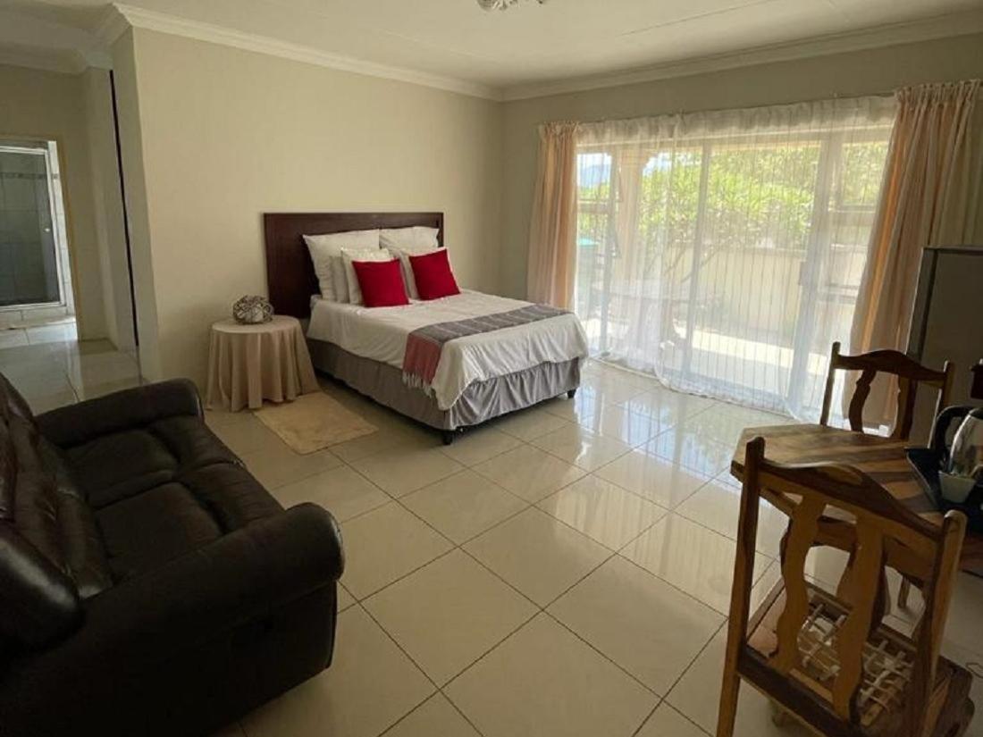 Khutsong Guests House Otel Burgersfort Dış mekan fotoğraf