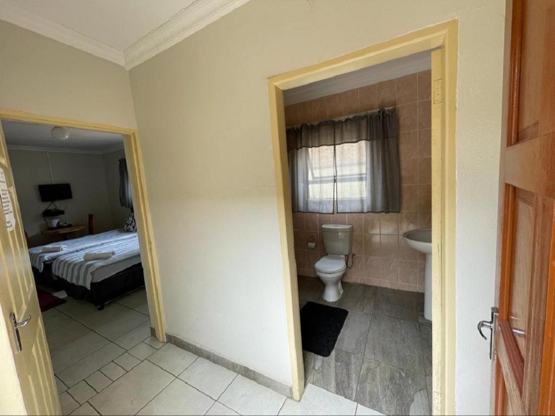 Khutsong Guests House Otel Burgersfort Dış mekan fotoğraf